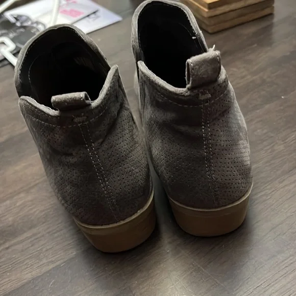 Gray boots, size 8.5 - Picture 3 of 4